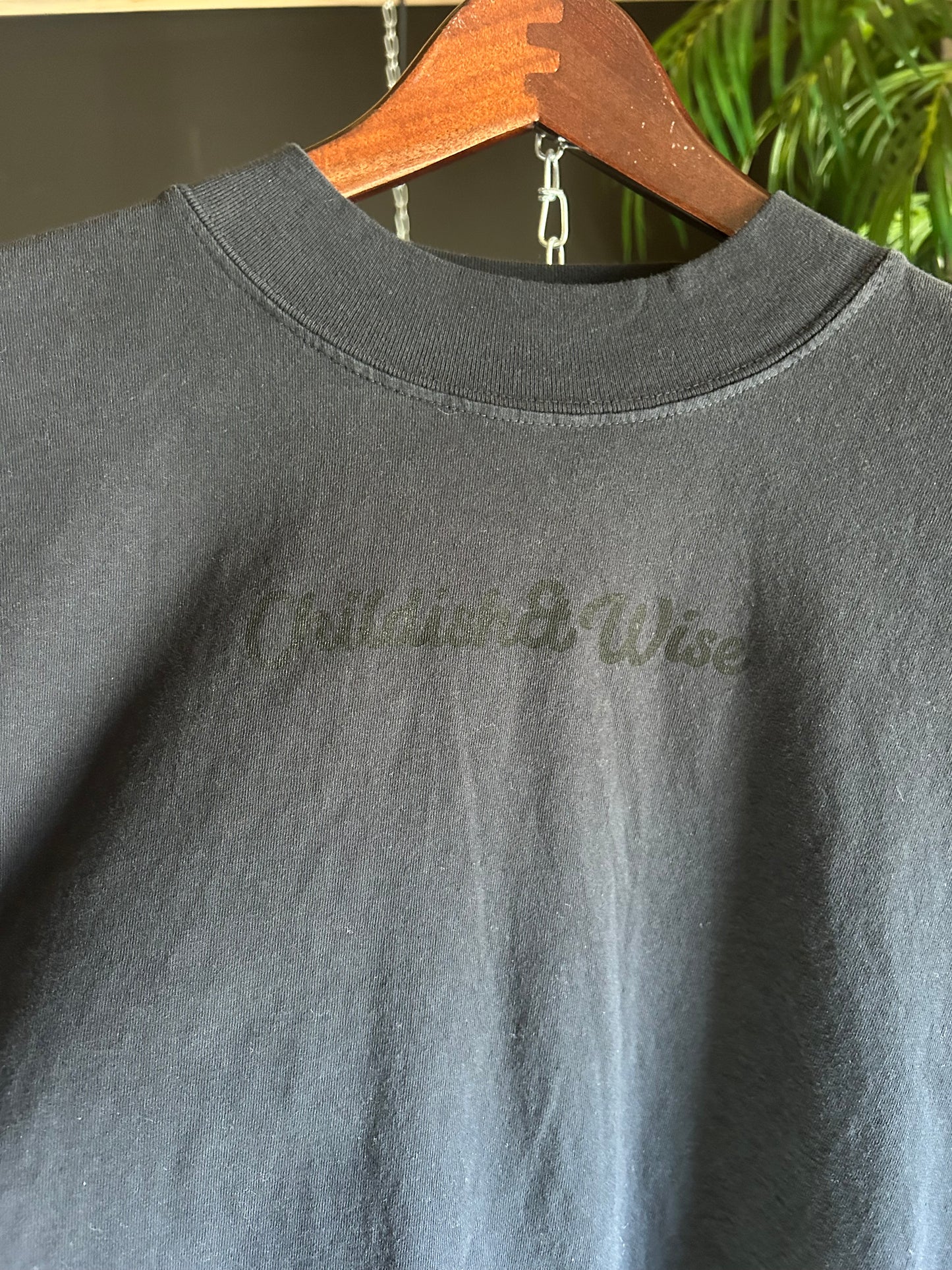 100% Shrink-free USA Cotton vintage black long-sleeve Tee